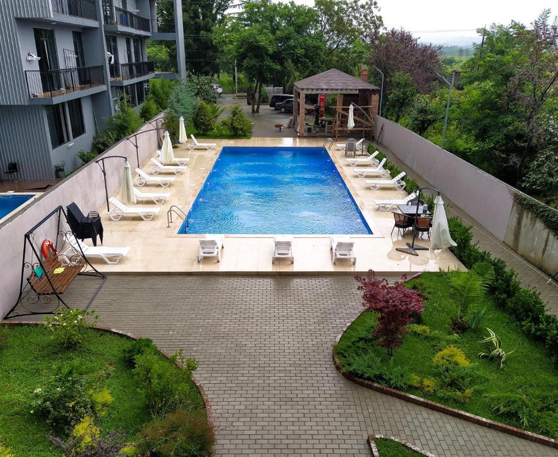 Nica Hotel Kobuleti Bagian luar foto