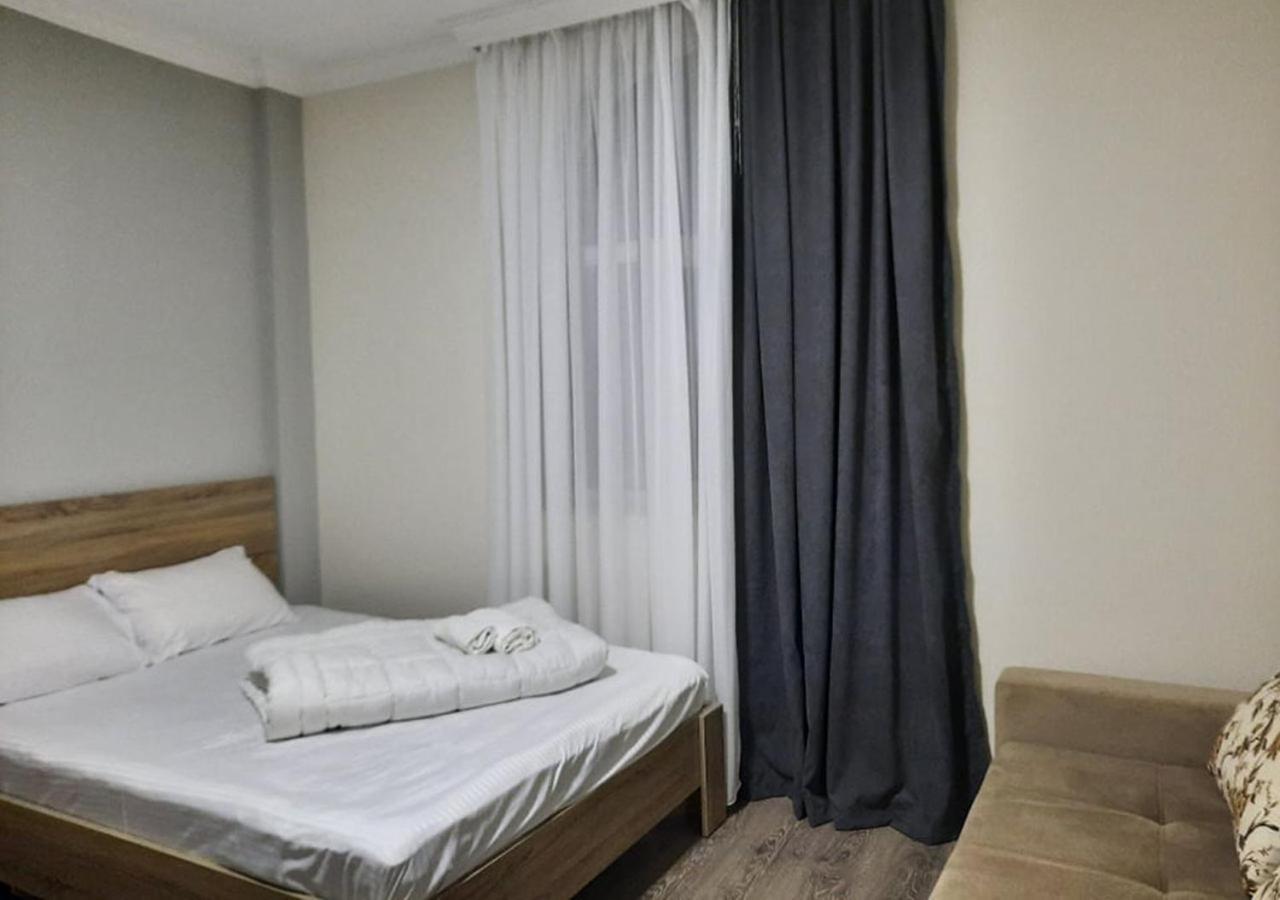 Nica Hotel Kobuleti Bagian luar foto
