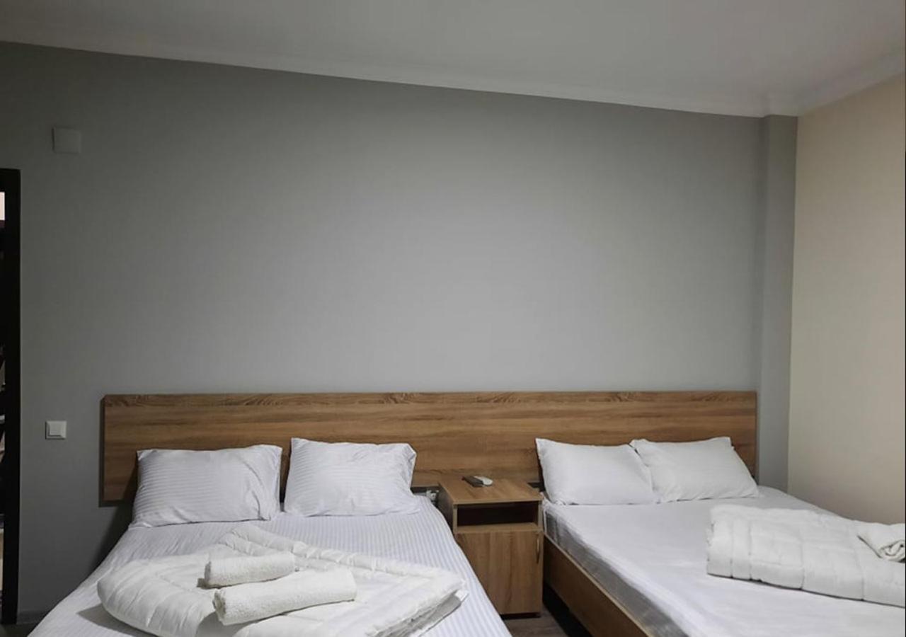 Nica Hotel Kobuleti Bagian luar foto