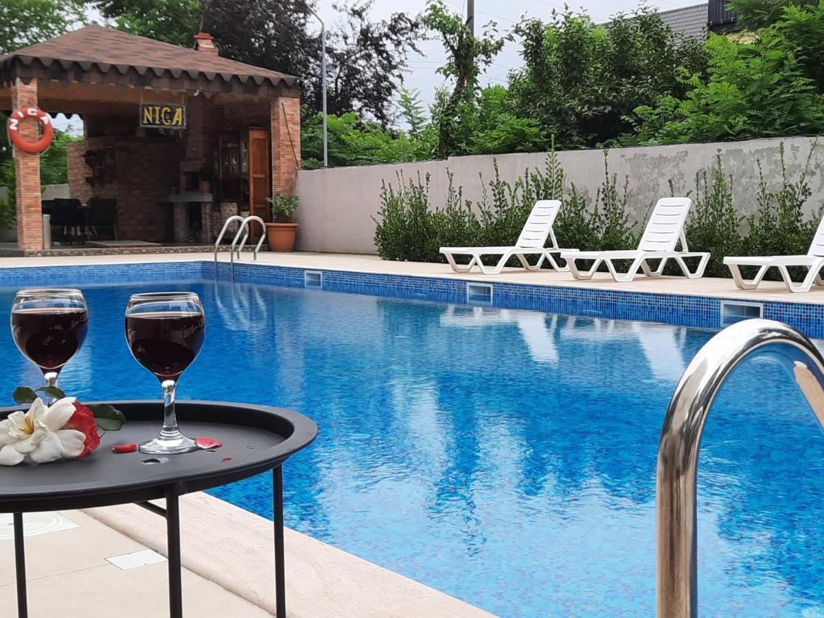Nica Hotel Kobuleti Bagian luar foto