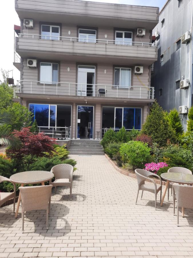Nica Hotel Kobuleti Bagian luar foto