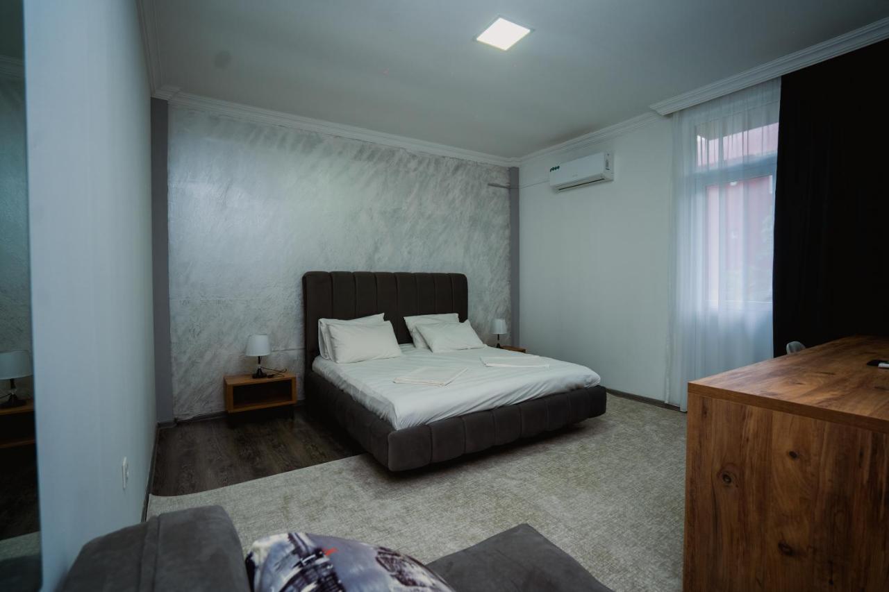 Nica Hotel Kobuleti Bagian luar foto
