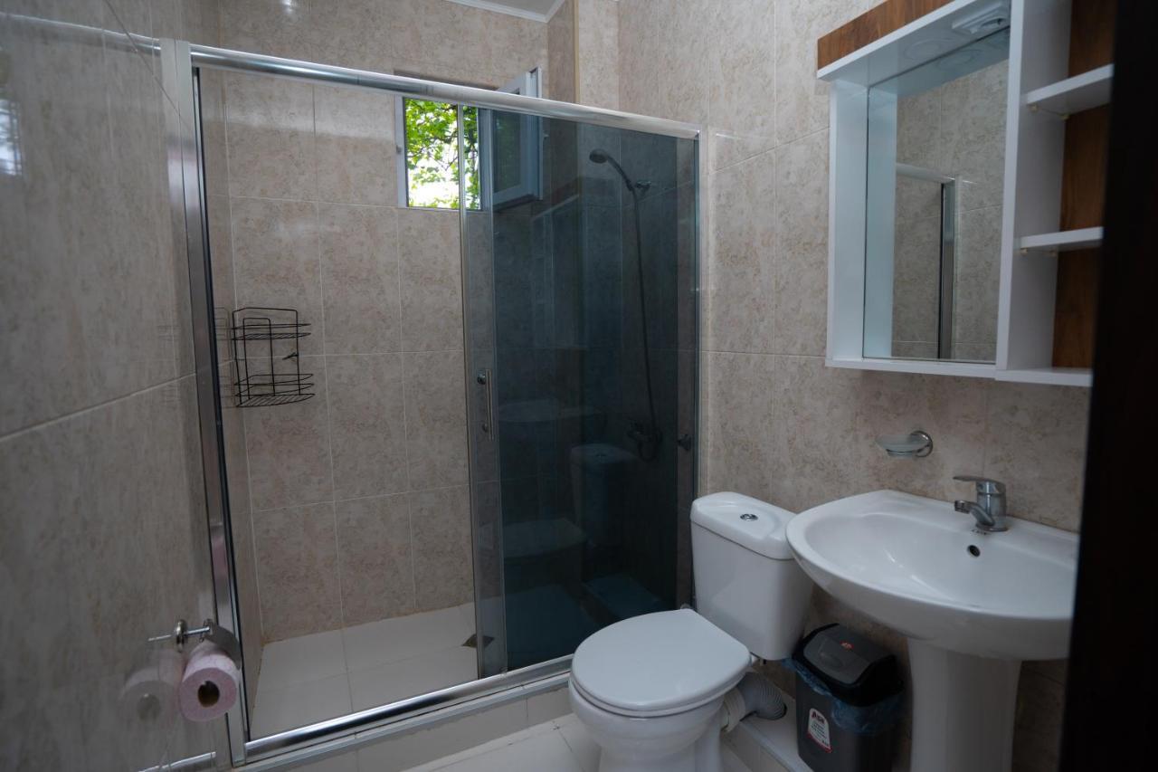 Nica Hotel Kobuleti Bagian luar foto