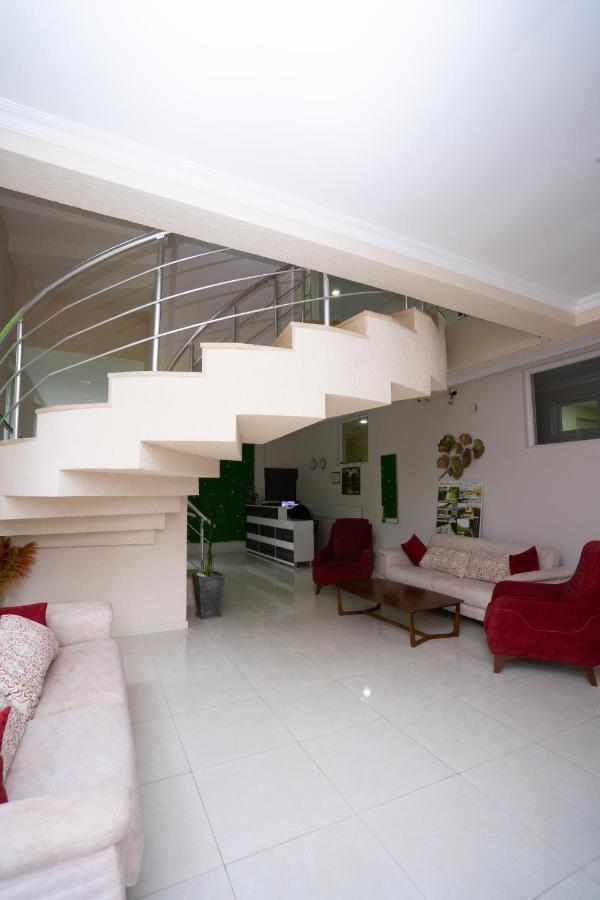 Nica Hotel Kobuleti Bagian luar foto