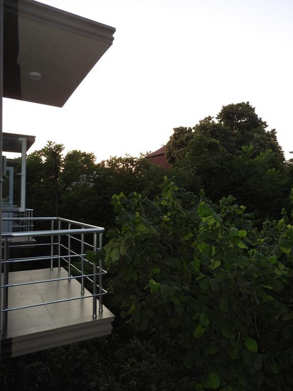 Nica Hotel Kobuleti Bagian luar foto